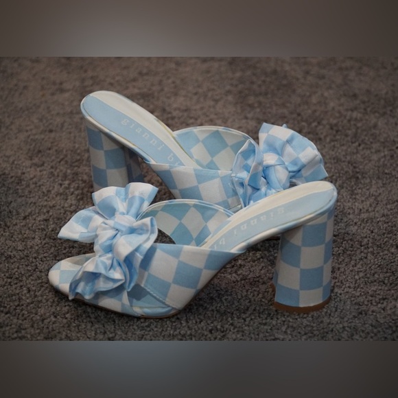 Gianni Bini Blue Checkered Heels - Picture 1 of 3